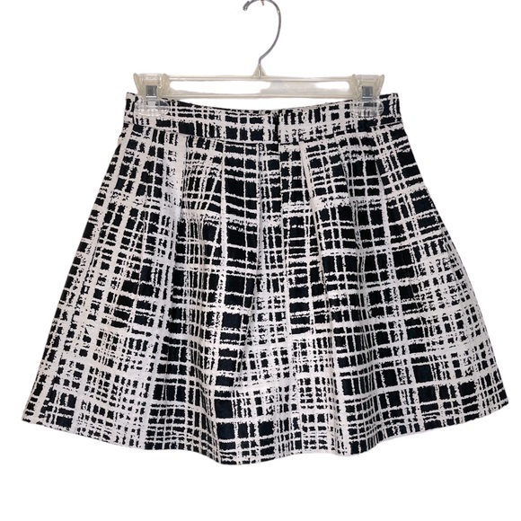 Urban Outfitters Puffy Party Skirt - Picture 5 of 7